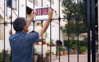 Americans Moving to France: When To Sell Your U.S. Home...