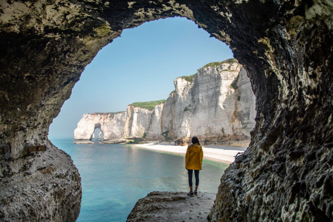 A Day Trip to Étretat from Le Havre: Exploring the Stunning Cliffs and Beaches