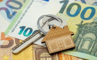 Buying in France? Here’s How to Navigate Currency Fluctuations with Confidence