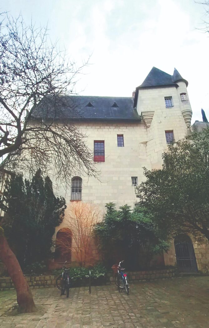 Real Life-Justin_Saumur-EXT 1-CREDIT-Annaliza Davis