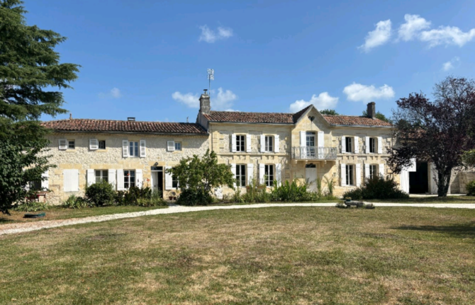 Invest in Your Future with Selection Habitat: Real Estate Careers Across France