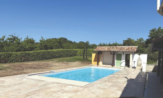 How do you make your swimming pool more energy-efficient and eco-friendly in France?