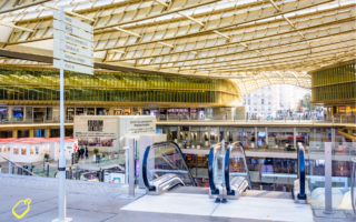 French fashion: how to save money when bringing clothes home