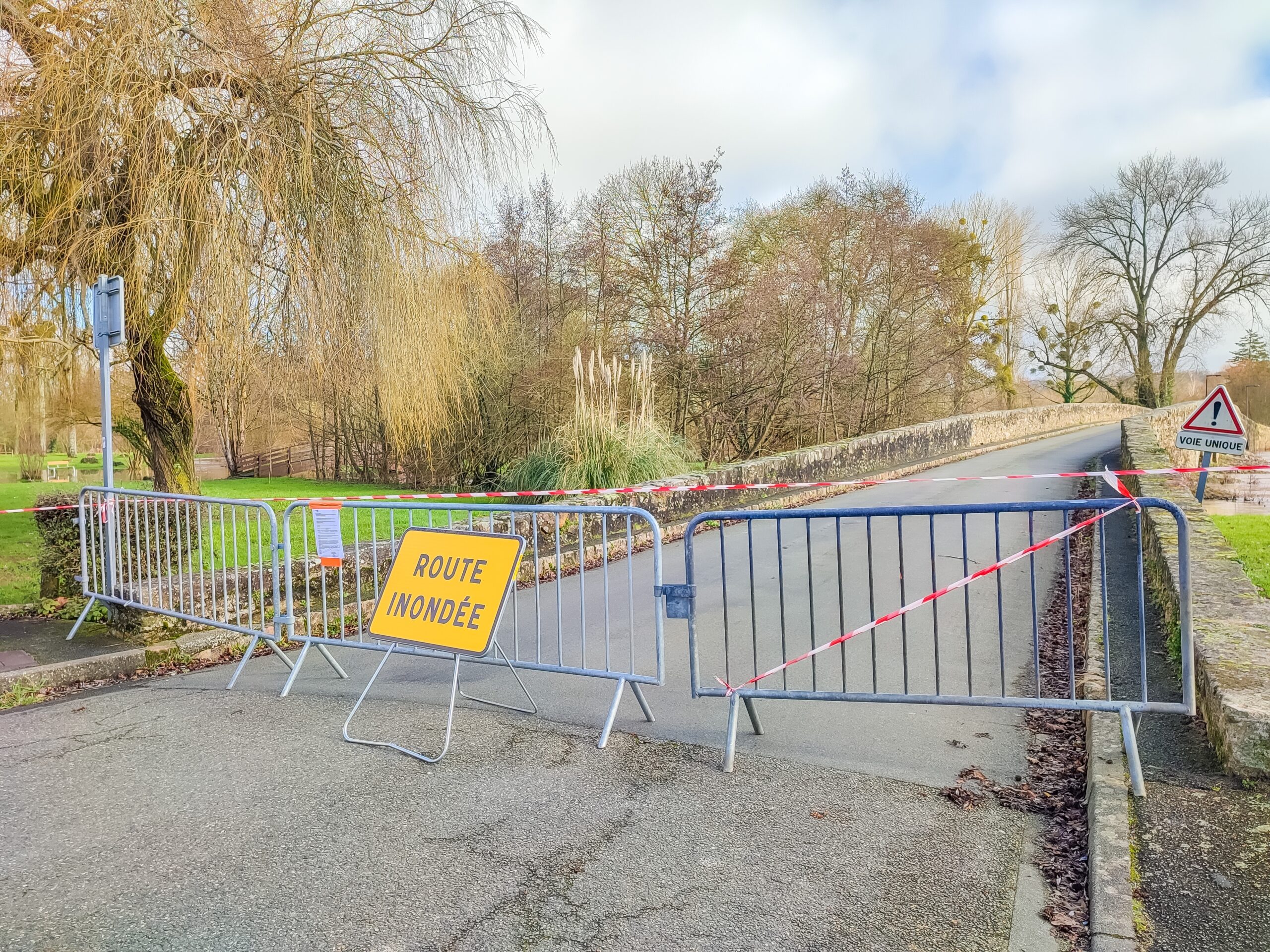 Widespread Flood Warnings Announced in Brittany: News Digest 