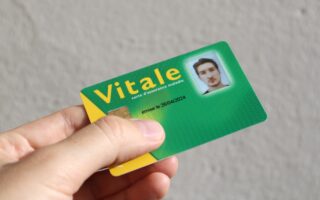 How do Visa Health Insurance and State Healthcare work in France?