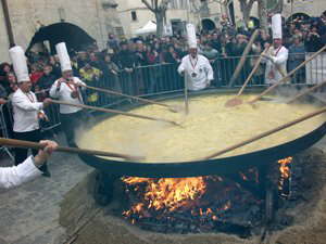 Making a giant truffles omelette in Uzès. Photo by Hugo Snellen