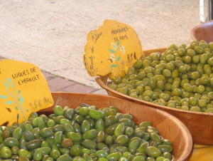 Picholine and lucques olives