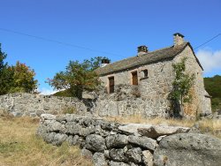 a typical farm in the Lozere