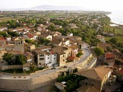 the traditional circular village of Balaruc